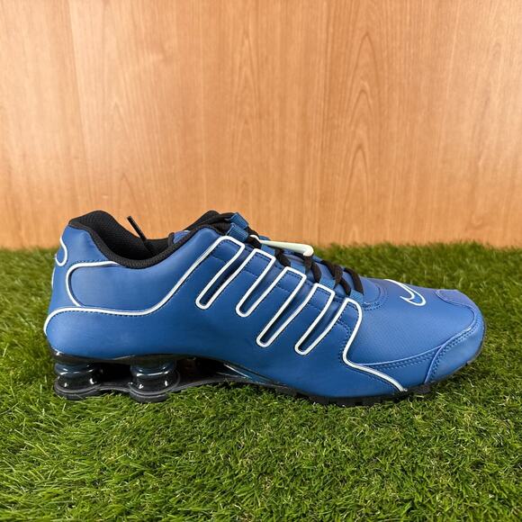 Athletic_Shoes